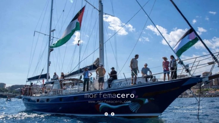 Un barco y muchas&nbsp;banderas